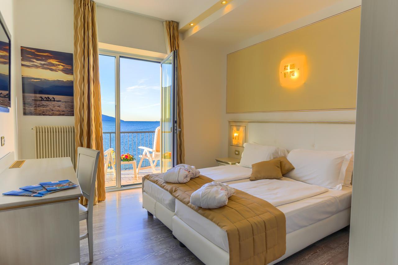Hotel Lido Blu - Surf & Bike Torbole Sul Garda Εξωτερικό φωτογραφία